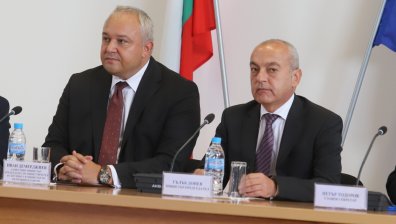 Служебният кабинет и МВР с амбиция да пречупят купения и корпоративния вот