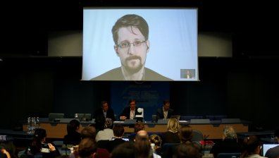 Сноудън с мащабно участие на живо пред публика