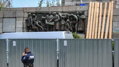 270 000 евро отиват за охрана на фигурите от Паметника на Съветската армия