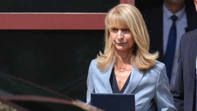 Изтича срокът, в който Горица Грънчарова трябва да върне мандата на Румен Радев