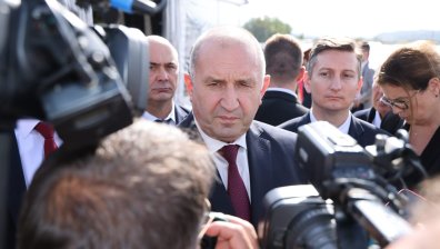 Радев: Няма риск за корабите ни в Черно море