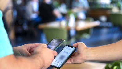 Италианец си татуира QR кода от сертификата за ваксината си