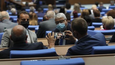 От МВР към МИ: Прехвърлят контрола върху производството на оръжия