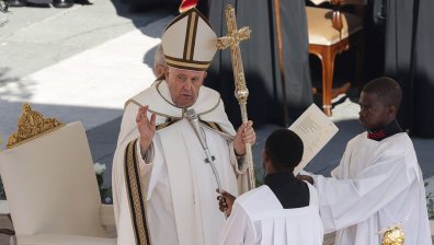 Папа Франциск издигна 21 духовници в ранг кардинал