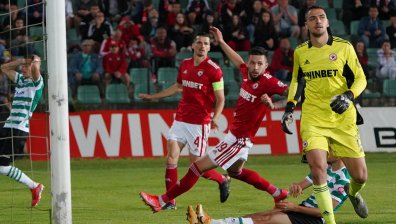 ЦСКА и Евтимов май се разделят, вратарят не скри разочарованието си