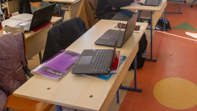 Близо 48 000 шестокласници решаваха извънредното входно ниво по математика