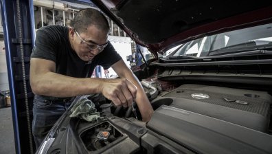 Защо да не сменяте горивния филтър на автомобила сами?