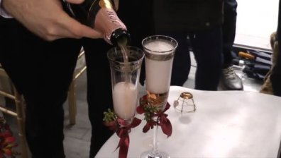 Три двойки в Бургас си казаха "да" в Деня на влюбените