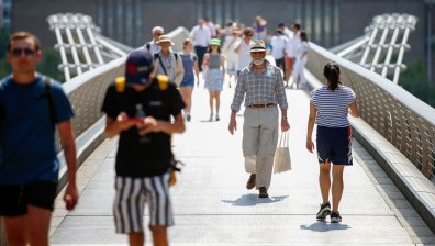 Експеримент във Великобритания: Без ограничения, но над 50 000 новозаразени на ден