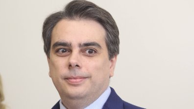Василев: Борисов е притеснен от финансовата политика, мафията е в криза и може да фалира