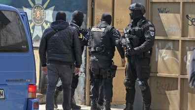 Арести по разследване за незаконни евросубсидии, отведен за разпит е и кмет
