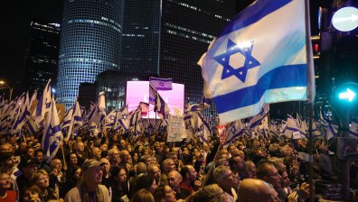 Тел Авив отново се "тресе" от протести, експерти предупреждават за криза