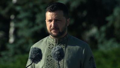 "Нашето знаме е нашата сила и памет": Зеленски на церемонията по издигане флага на Украйна (+ВИДЕО)