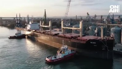 На родна земя - четирима моряци от "Рожен" се завърнаха след Ада в Украйна