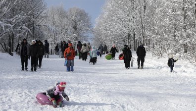 Студ и сняг блокираха части от Турция