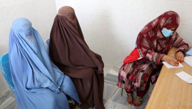"Пандемия" в Афганистан - момичета се самоубиват заради талибаните: Ситуацията е критична