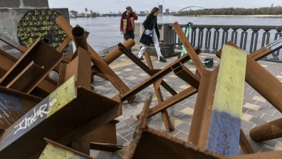 Украйна обяви въздушна тревога, ракети удариха Запорожие