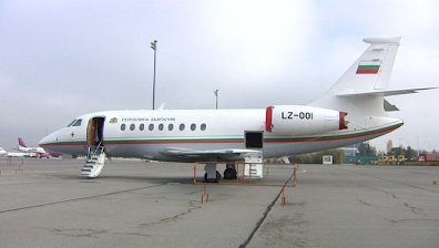 Приземиха аварийно самолета "Фалкон" с Борисов на борда