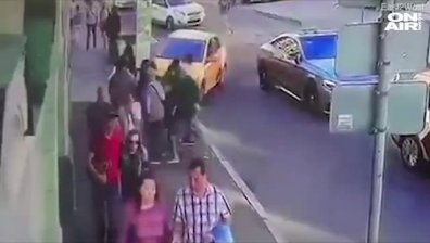 Злополучният шофьор на такси в Москва хукнал да бяга след инцидента