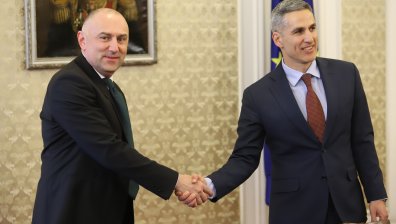 Опозицията се заяде за дипломата на Андрей Гюров: Бил доктор, а нямал магистърска степен
