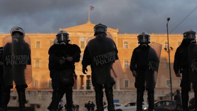 24-часова национална стачка блокира транспорта в Гърция (ВИДЕО)