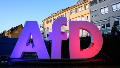 След призив за забрана на "Алтернатива за Германия": Заплашиха със смърт водача на еврейската общност в Мюнхен