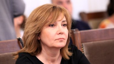 Димитрова за отписаните от НАП 10 млрд. лв.: Стари задължения на фирми за данъчни измами