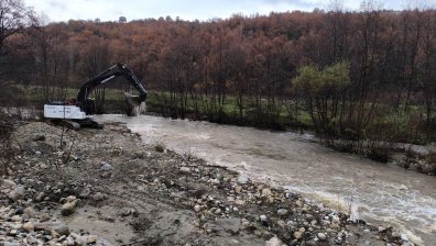 Перник и околните села втори ден са без вода, местните хора са гневни