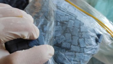 Обиск по сигнал - полицаи арестуваха мъже с над половин килограм дрога