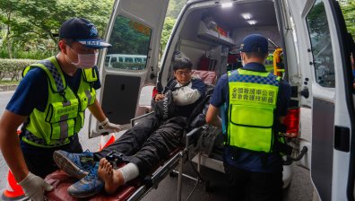 Нараства броят на жертвите след земетресението в Тайван, има опасност от свлачища