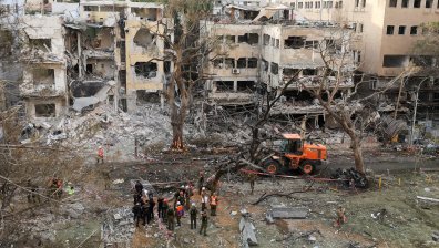 Израел и САЩ бързат, за да не стовари Иран бомба върху Тел Авив