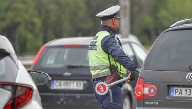 Масови проверки по пътищата: KAT спипаха стотици нарушители
