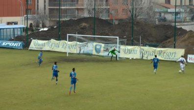 Левски успя да постигне победа срещу Черноморец Бургас