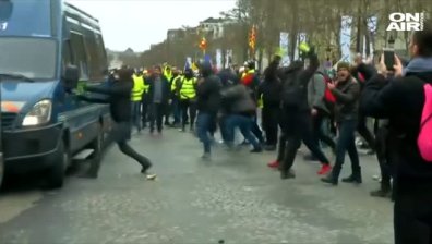4 месеца протести на "Жълтите жилетки" - поредни сблъсъци с полицията