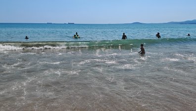 Затварят плаж в Свети Влас заради замърсяване с отпадни води
