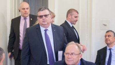 Цацаров разпореди проверка на БАБХ след журналистическо разследване
