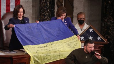 Зеленски в САЩ: Парите ви не са благотворителност, а инвестиция в глобалната сигурност