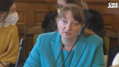 Сачева: Всички дни на неплатен отпуск ще бъдат заплатени