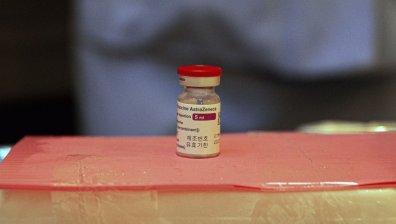 "За момента": СЗО продължава да препоръчва ваксиниране с AstraZeneca