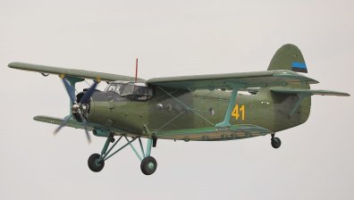 От самолет дезинфекцират въздуха в ромската махала в Ямбол (Обновена)