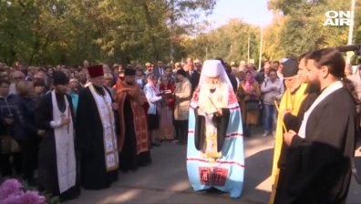 Погребват жертвите от училищната трагедия в Керч