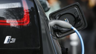 Пазарът на батерии за електромобили все по-важен за Китай