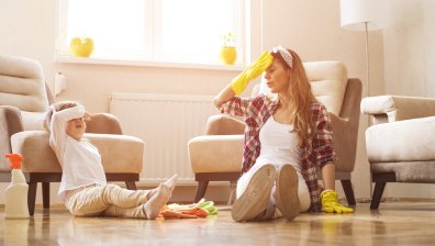 Микропластмаси в дома: Невидимата заплаха във въздуха около нас
