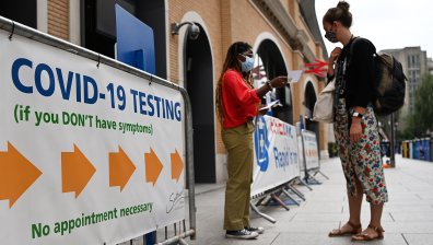 Рязък скок на случаите с Ковид-19 във Великобритания, най-много са заразените в Шотландия