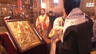 Стотици посрещнаха в Банско копие на чудотворната икона на Пресвета Богородица
