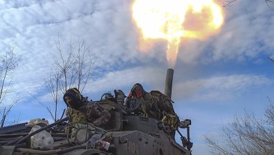В цяла Украйна обявиха въздушна тревога, взривове отекват в Одеска област