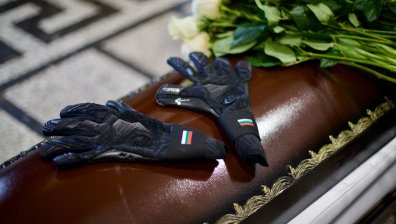 Сърцераздирателно сбогуване с футболната легенда Георги Велинов (СНИМКИ)