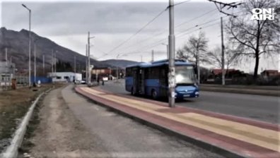 Мъж загина, след като джип го помете на автобусна спирка в Сливен