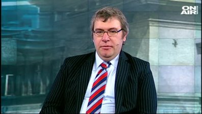 Кой и как контролира "правилните" фирми и "баш" майсторите