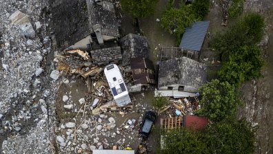 Проливни дъждове предизвикаха наводнения и свлачища в Швейцария